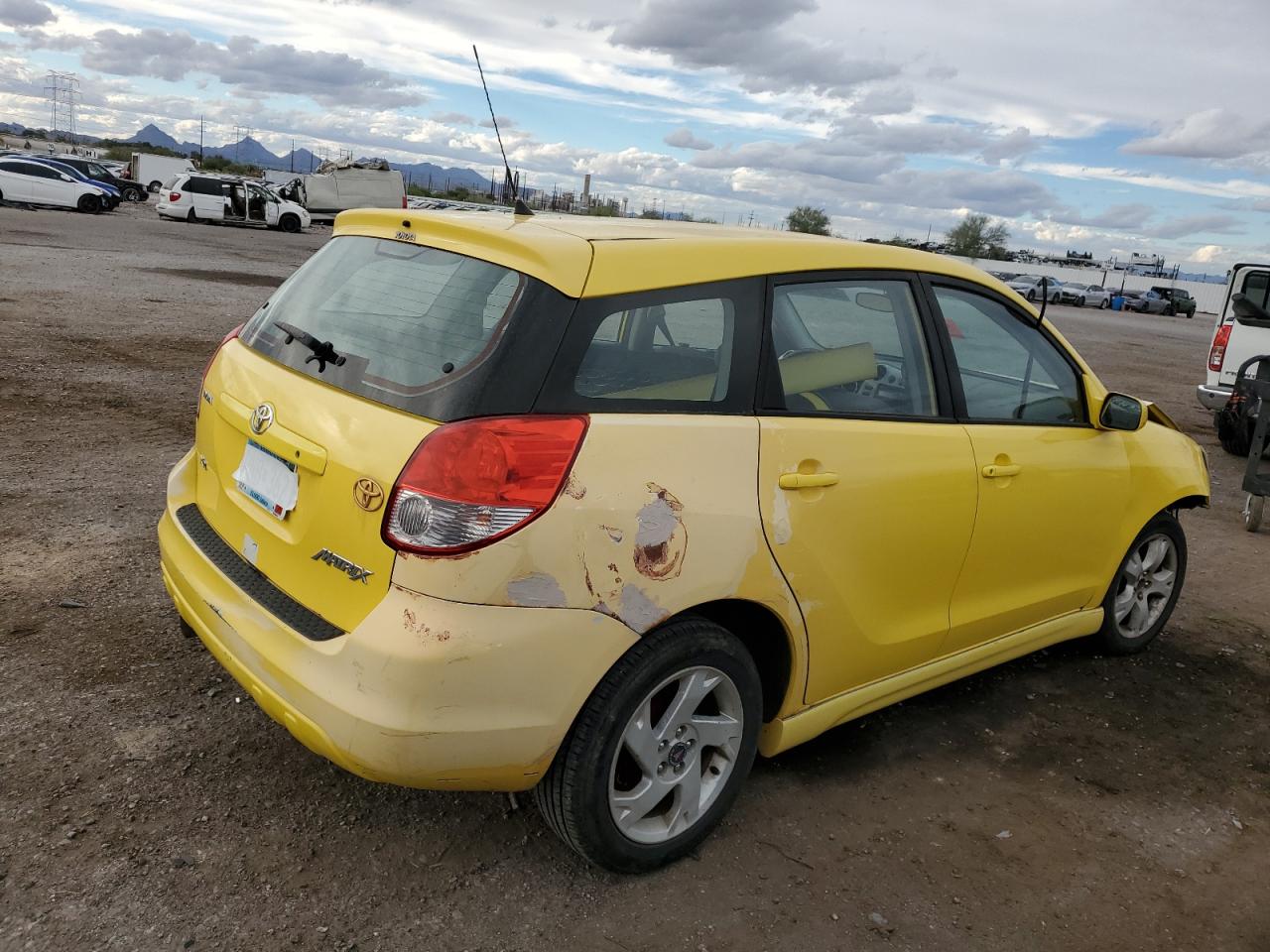 2004 TOYOTA COROLLA MATRIX XR photo 3