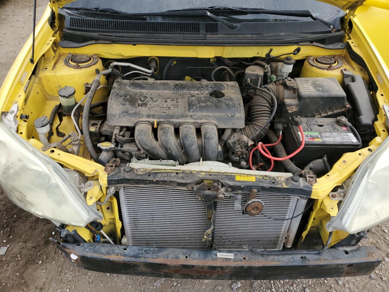 2004 TOYOTA COROLLA MATRIX XR photo 11