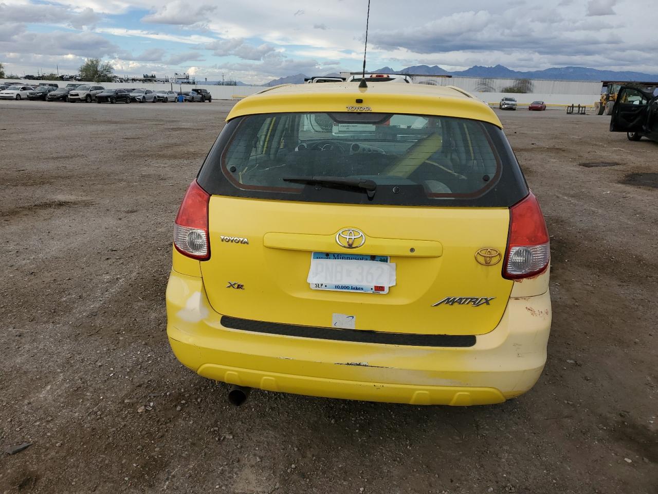 2004 TOYOTA COROLLA MATRIX XR photo 6