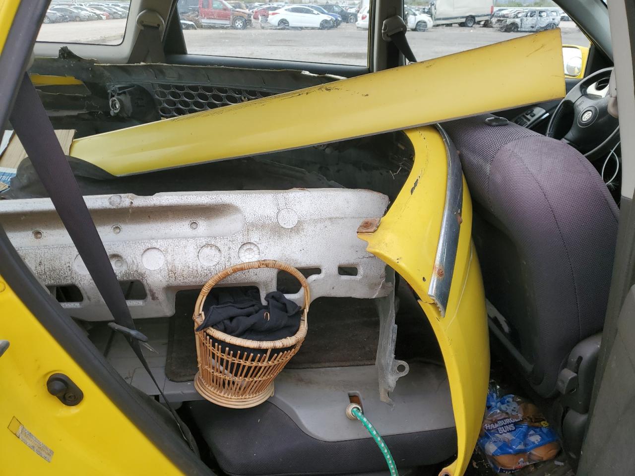 2004 TOYOTA COROLLA MATRIX XR photo 10