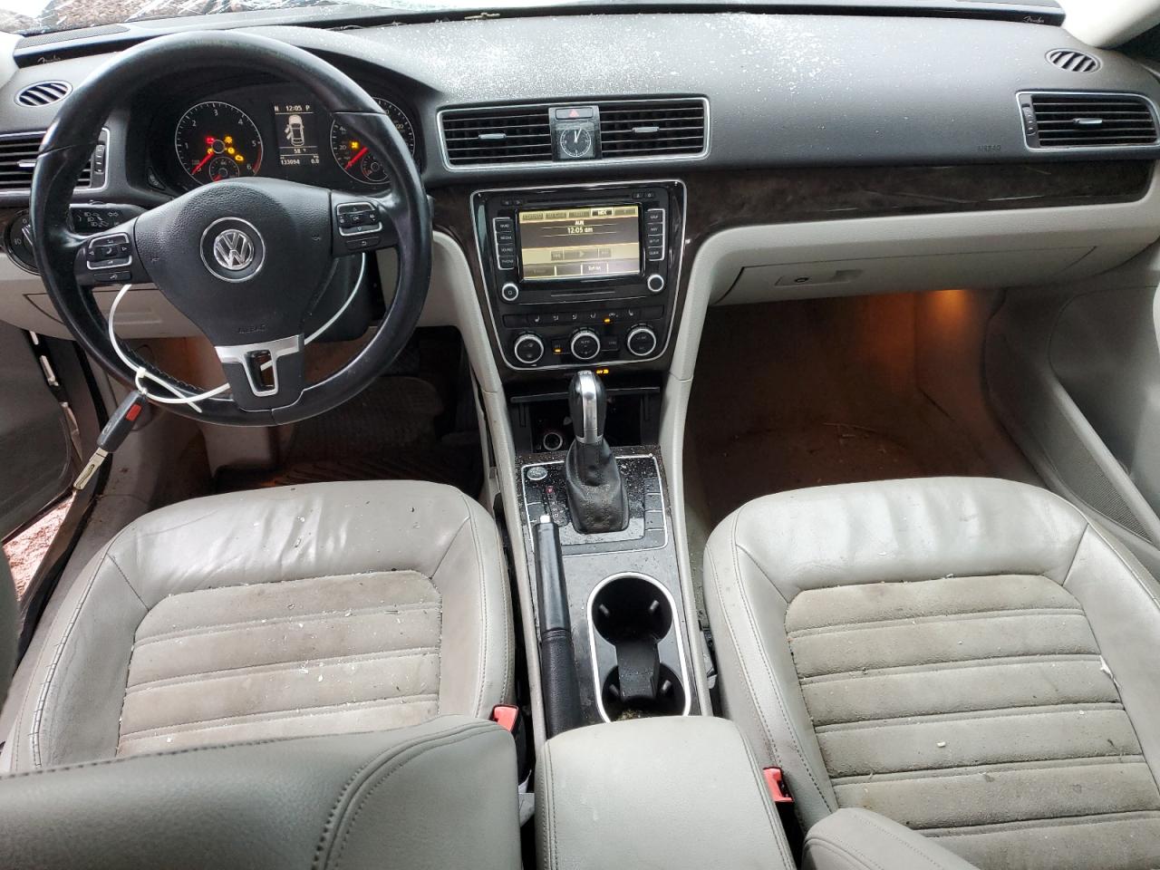 2014 VOLKSWAGEN PASSAT SEL photo 22