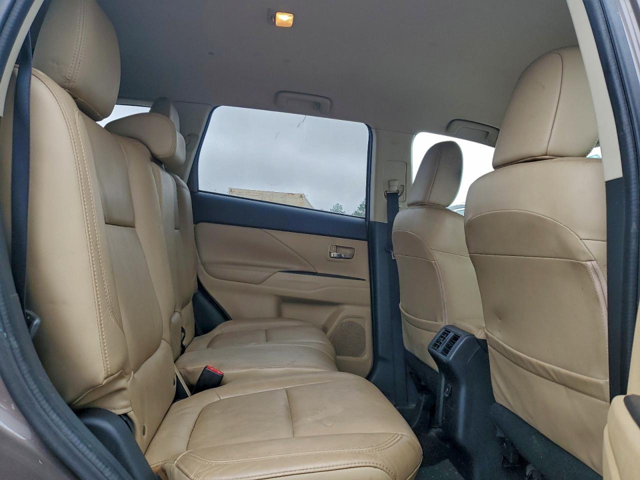 2019 MITSUBISHI OUTLANDER SE photo 31