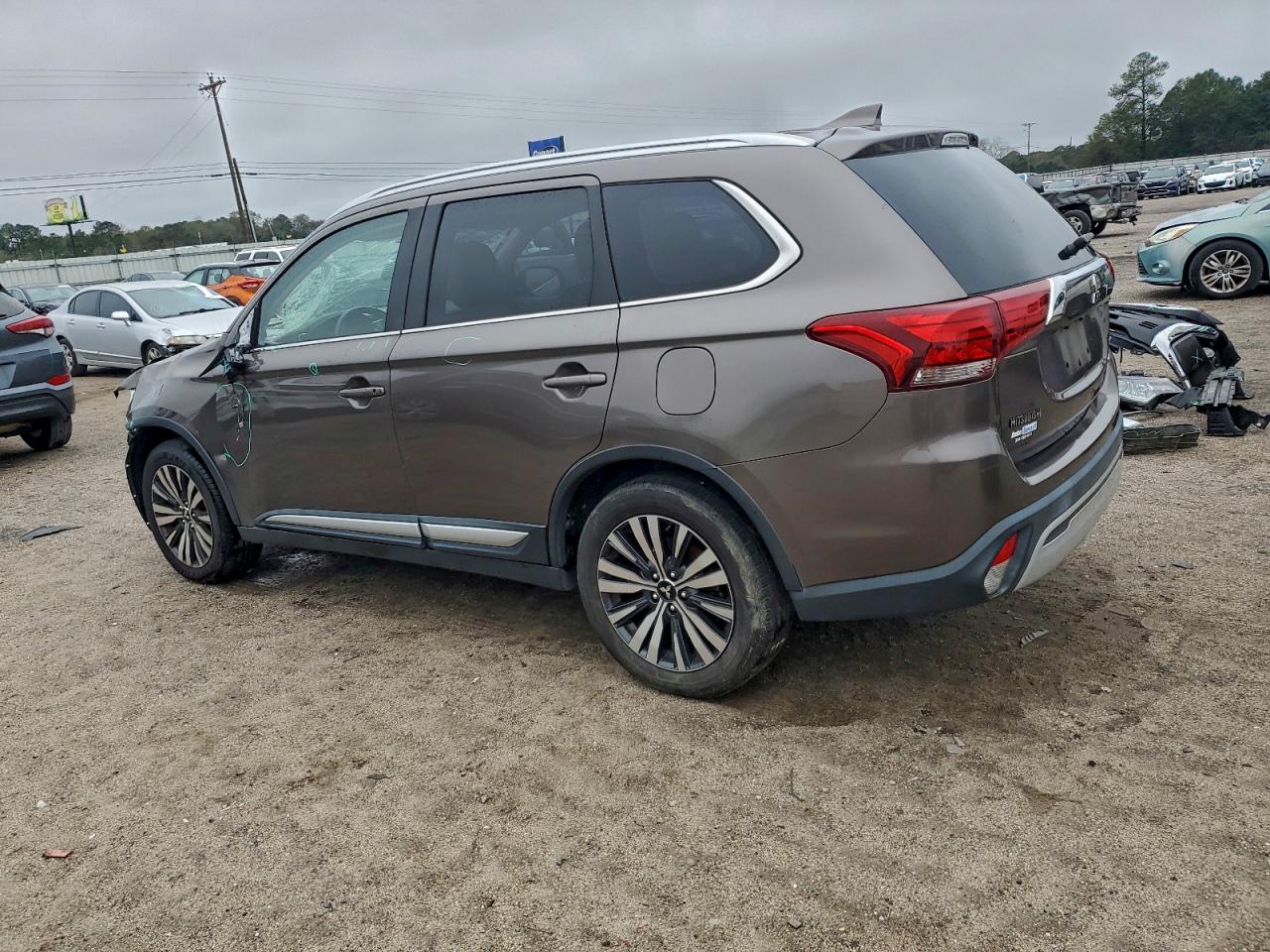 2019 MITSUBISHI OUTLANDER SE photo 4