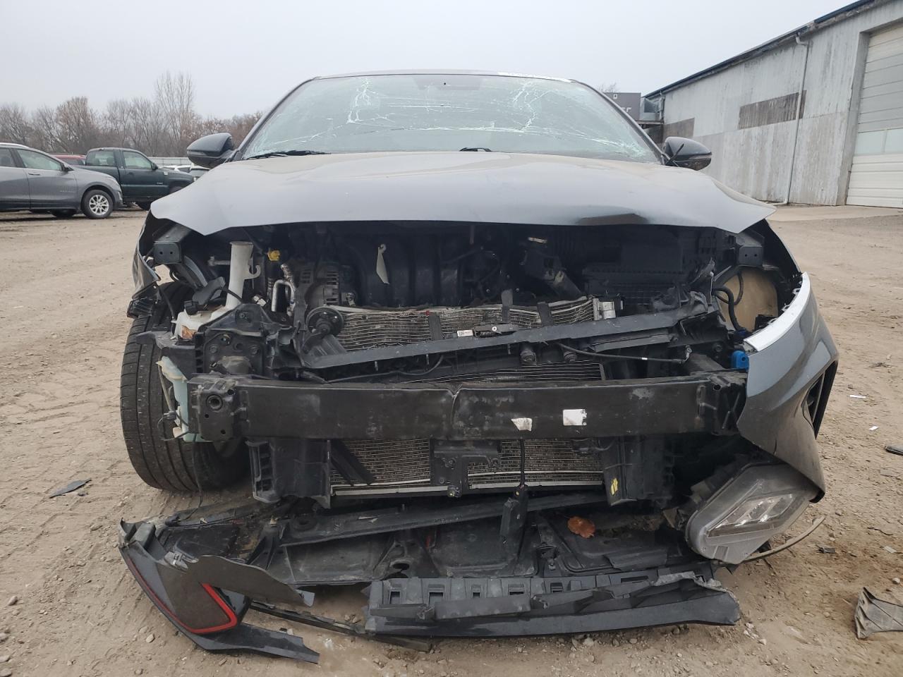 2023 KIA FORTE GT LINE photo 9