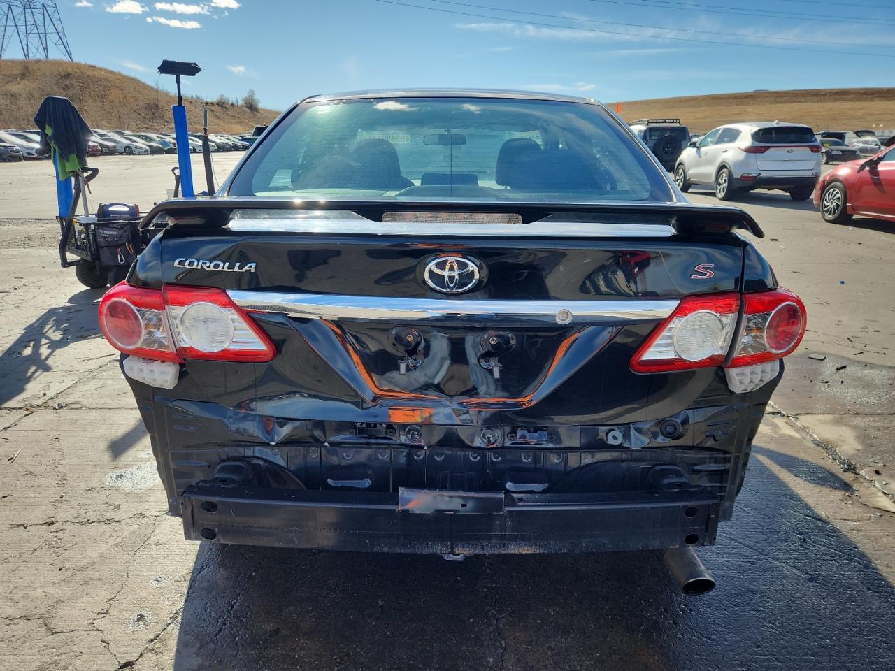 2011 TOYOTA COROLLA S photo 11