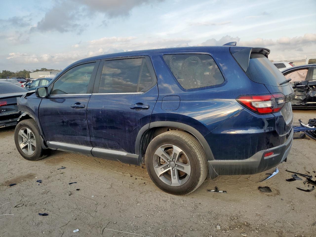 2025 HONDA PILOT EXL photo 2