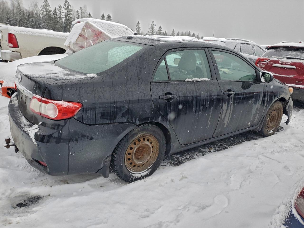 2013 TOYOTA COROLLA BASE photo 3