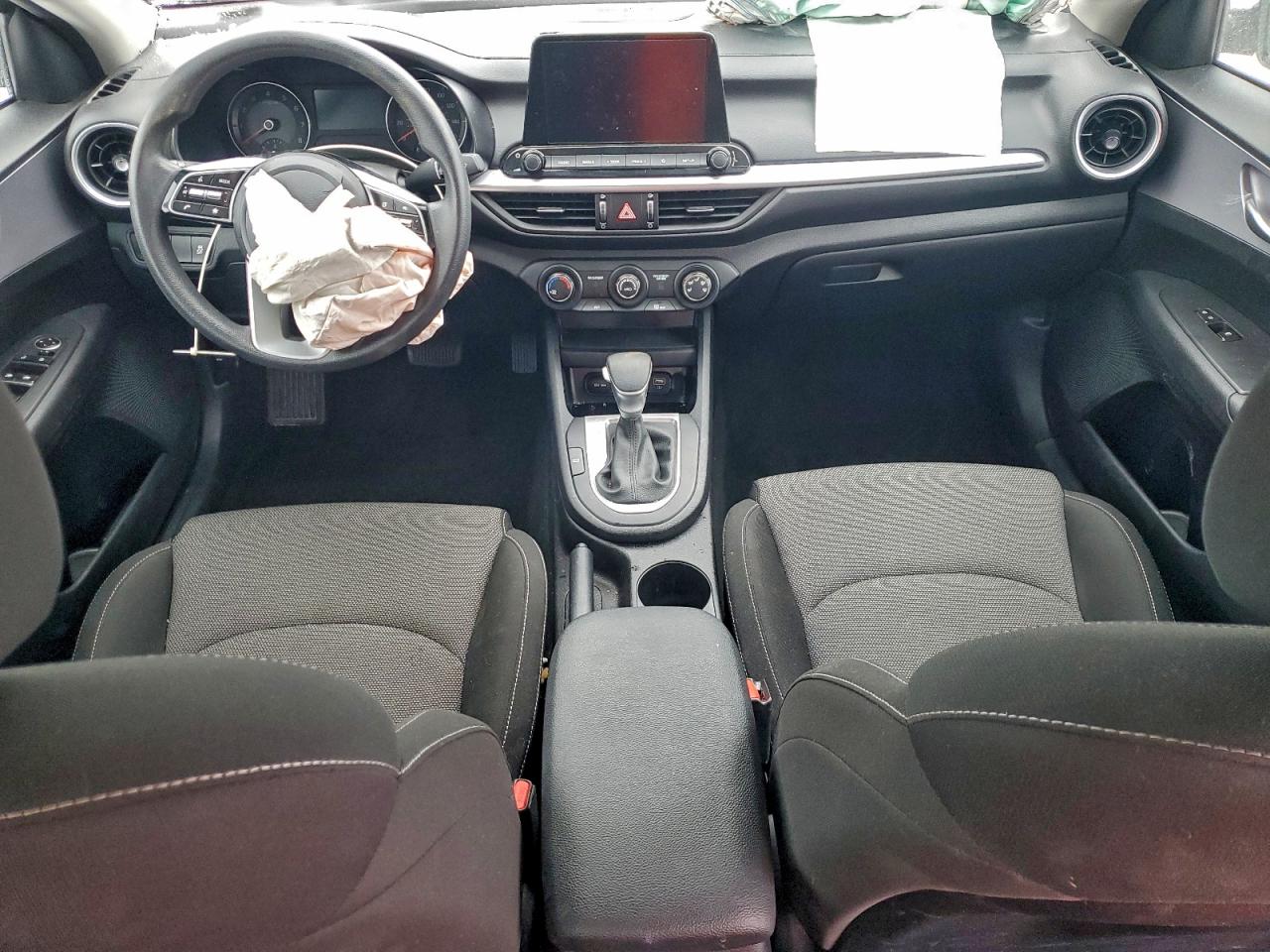 2024 KIA FORTE LXS photo 8
