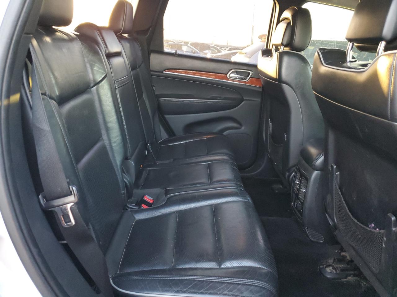2011 JEEP GRAND CHEROKEE OVERLAND photo 21