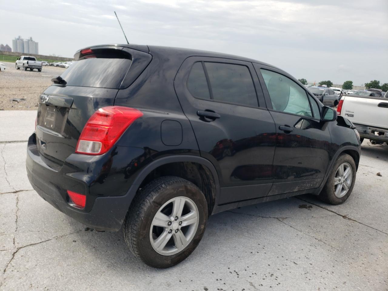 2019 CHEVROLET TRAX LS photo 7