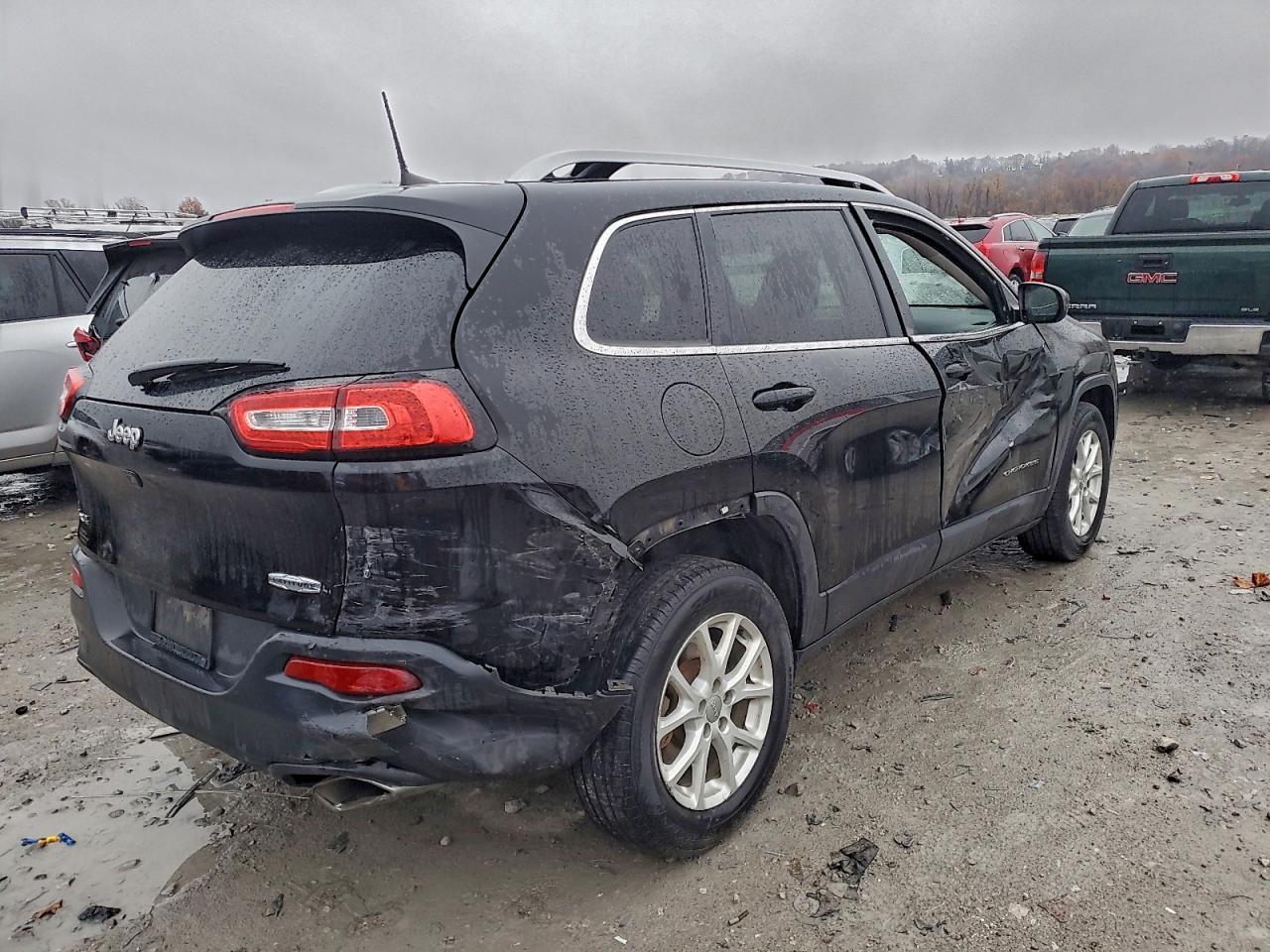 2017 JEEP CHEROKEE LATITUDE photo 3