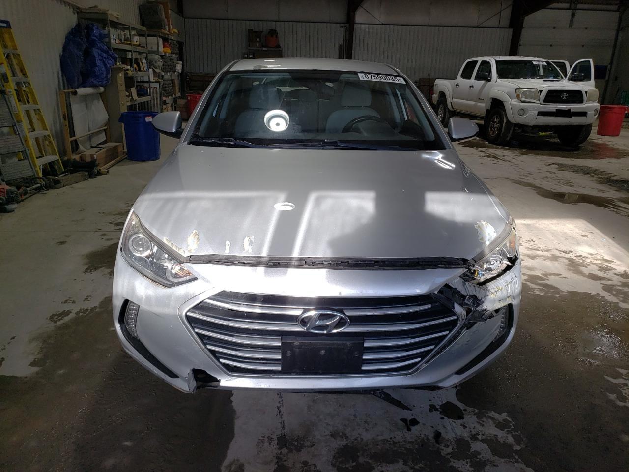 2017 HYUNDAI ELANTRA SE photo 5