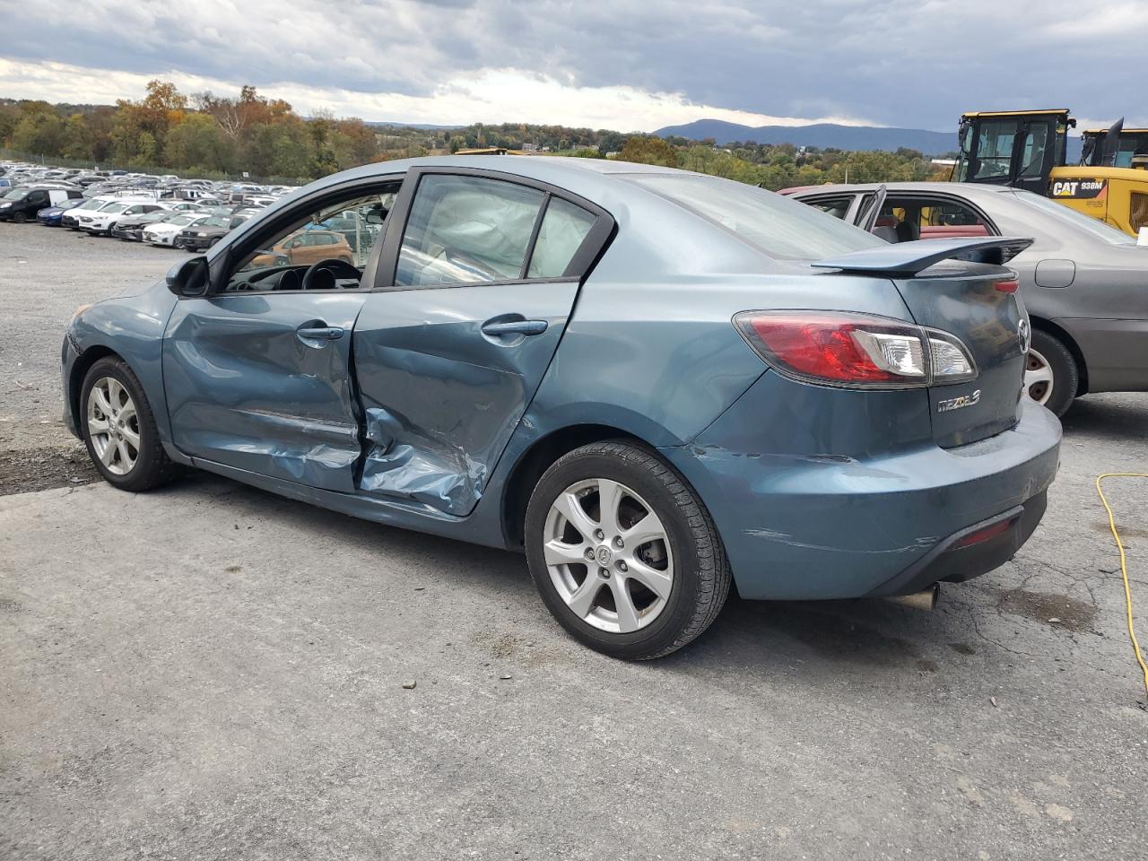 2010 MAZDA 3 I photo 2