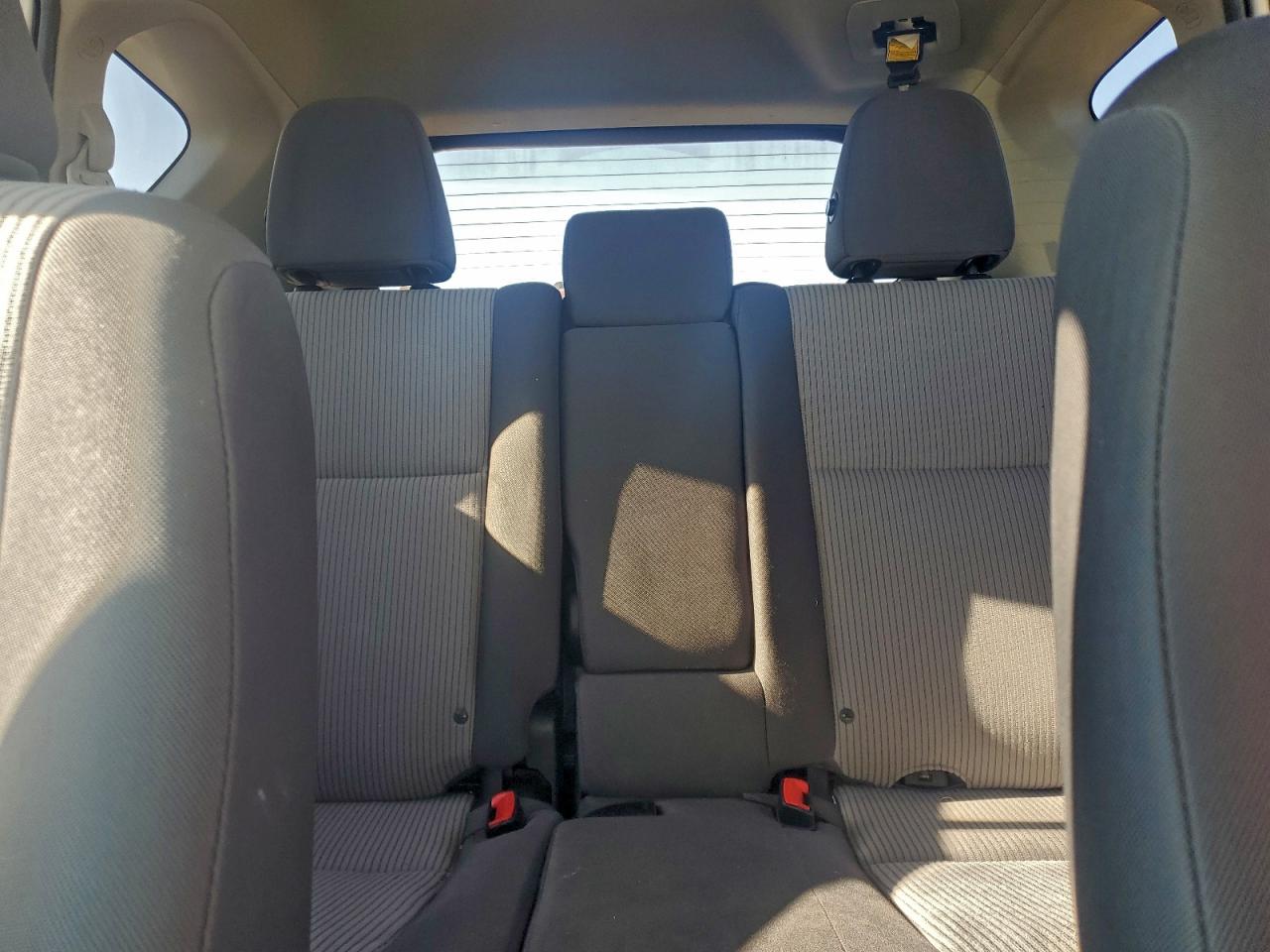 2015 TOYOTA RAV4 photo 19