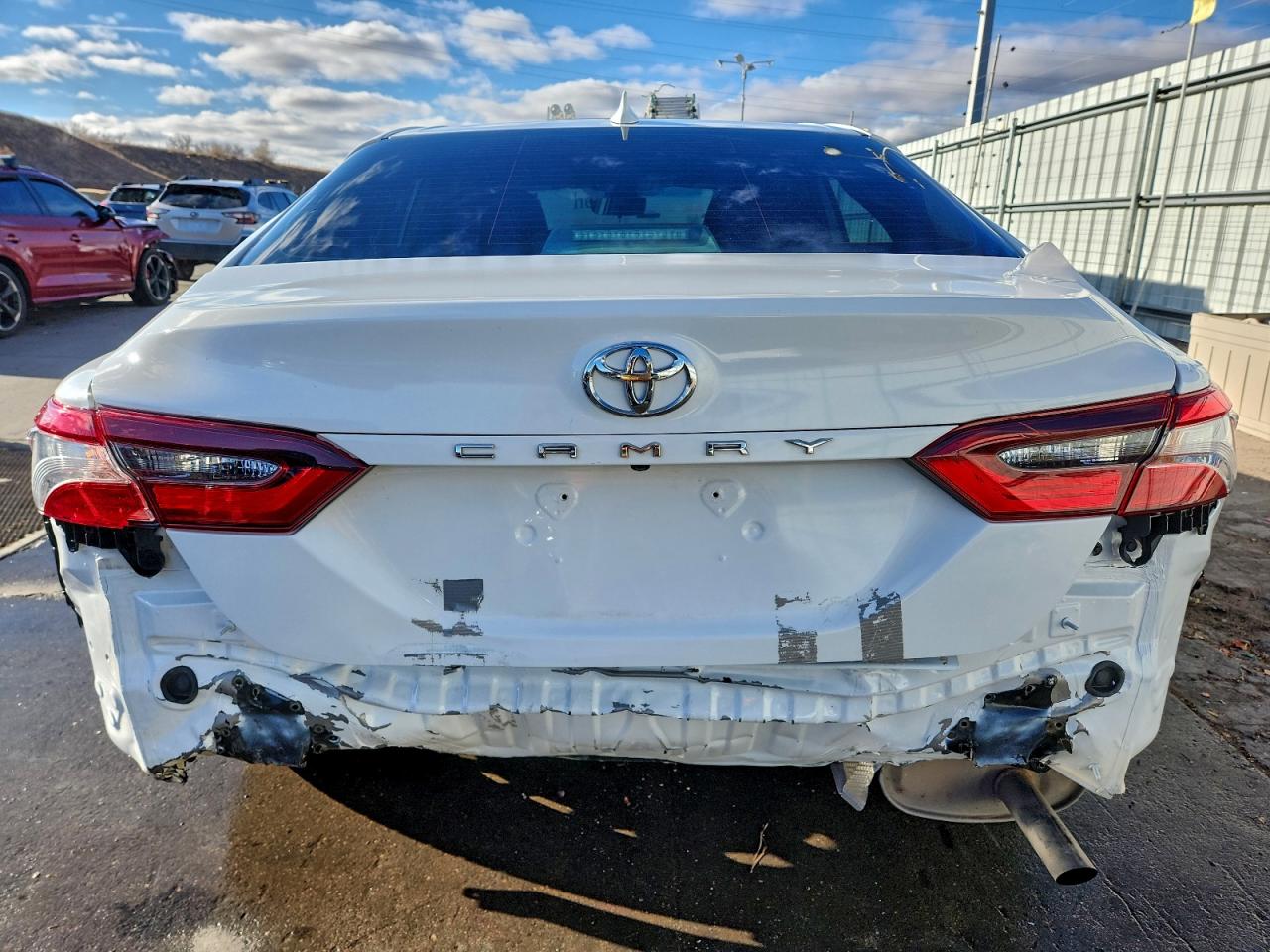 2022 TOYOTA CAMRY LE photo 16