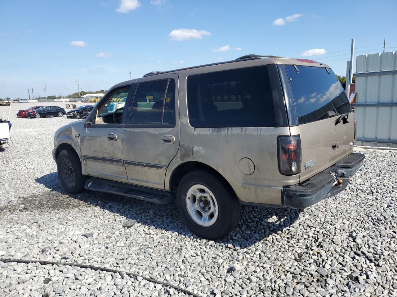 2002 FORD EXPEDITION XLT photo 2