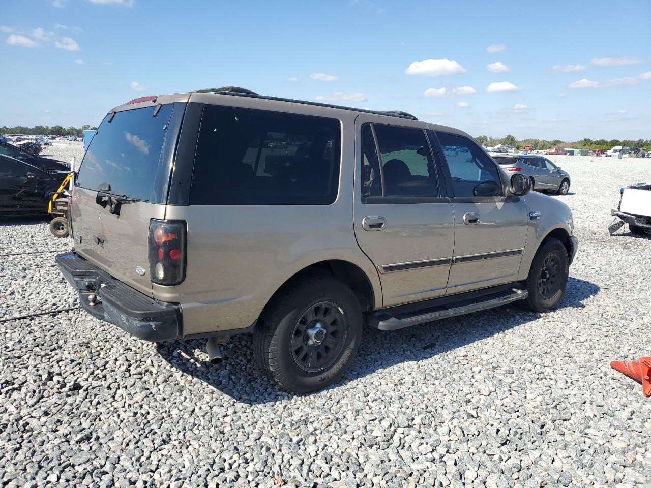 2002 FORD EXPEDITION XLT photo 3