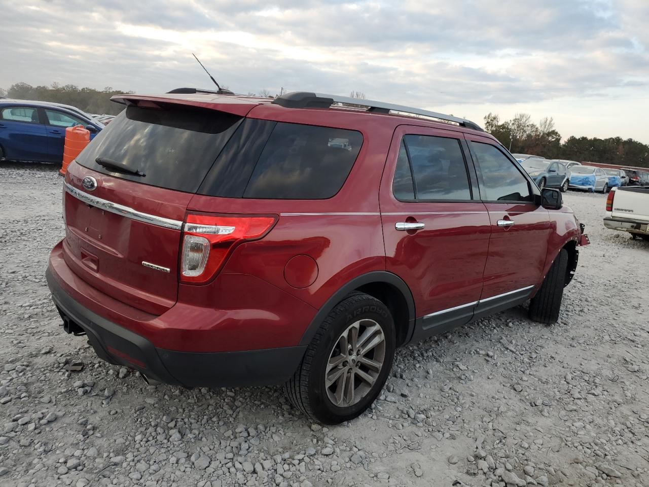 2013 FORD EXPLORER XLT photo 3