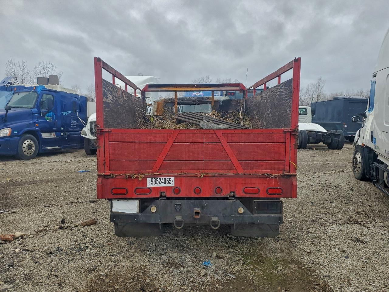 2003 ISUZU NPR photo 11