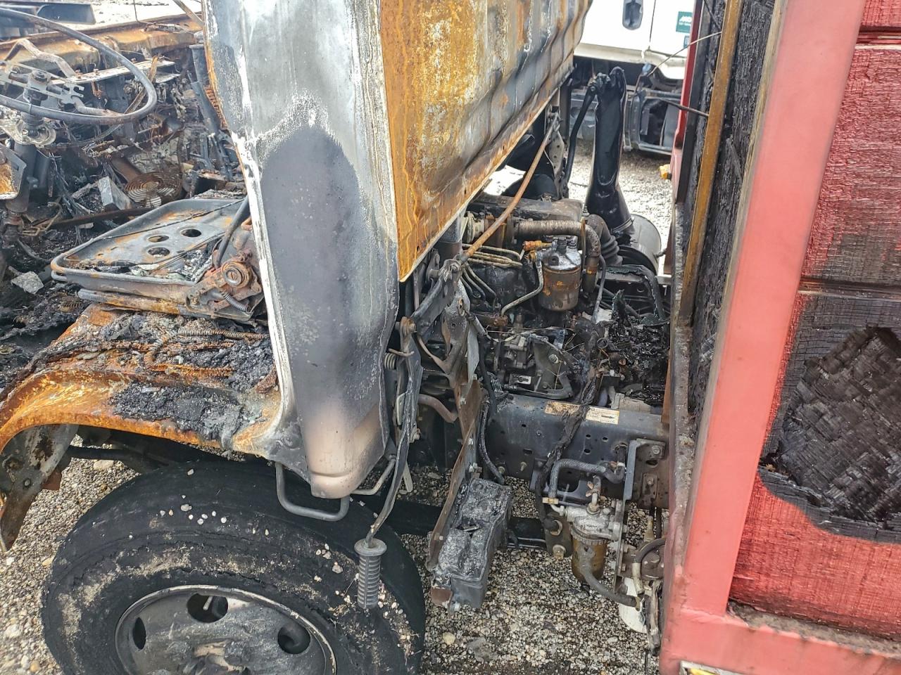 2003 ISUZU NPR photo 21
