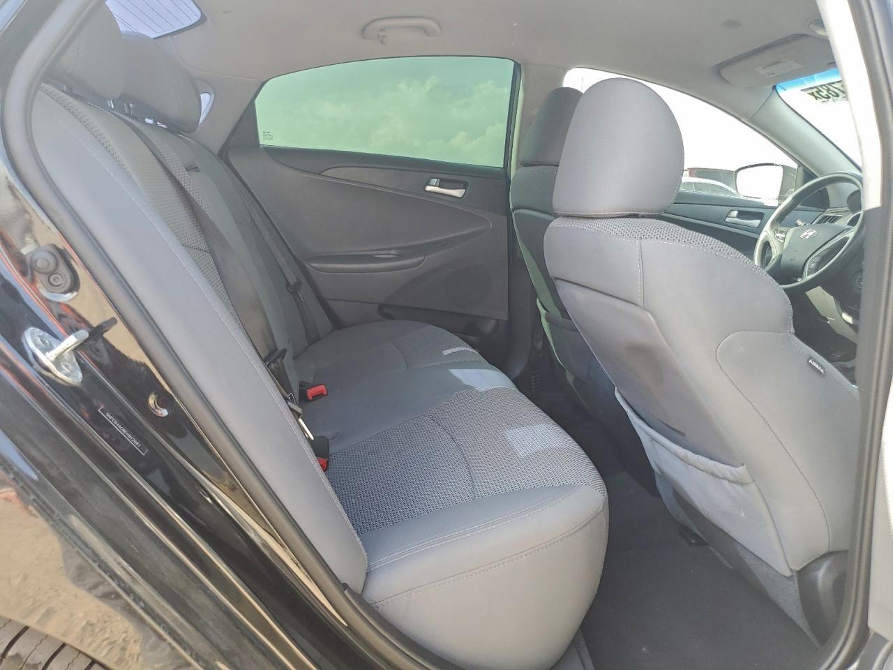 2014 HYUNDAI SONATA GLS photo 10