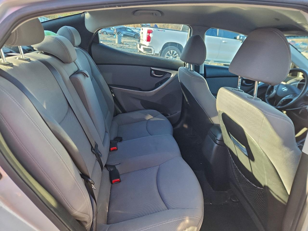 2014 HYUNDAI ELANTRA SE photo 19