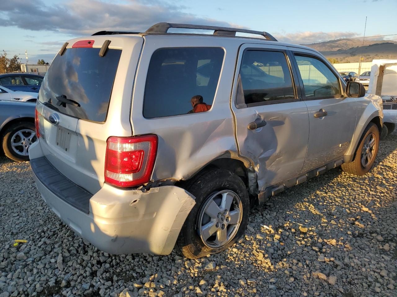2008 FORD ESCAPE XLT photo 3