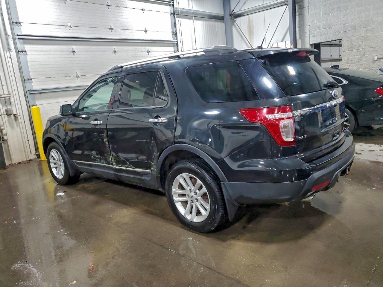 2014 FORD EXPLORER XLT photo 2