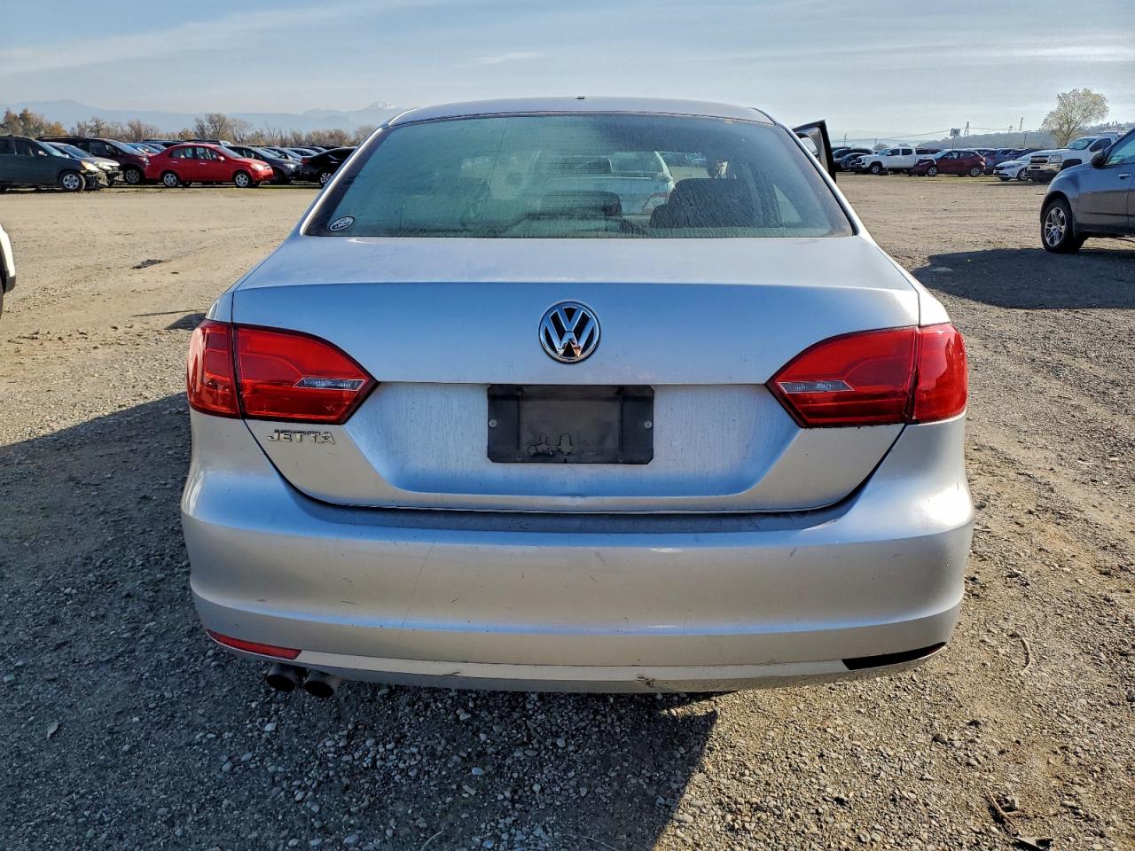 2012 VOLKSWAGEN JETTA BASE photo 6