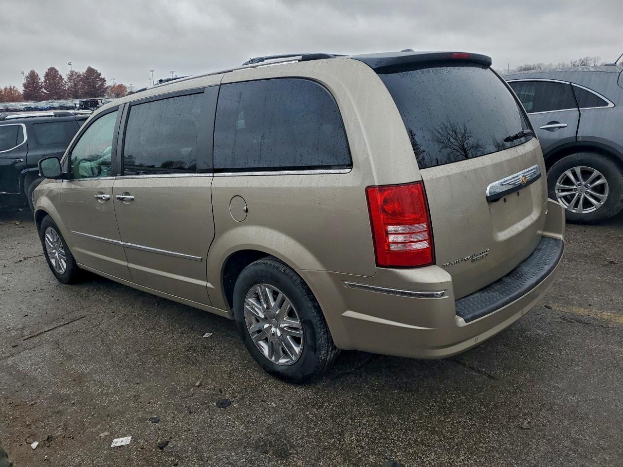 2008 CHRYSLER TOWN & COUNTRY LIMITED photo 2