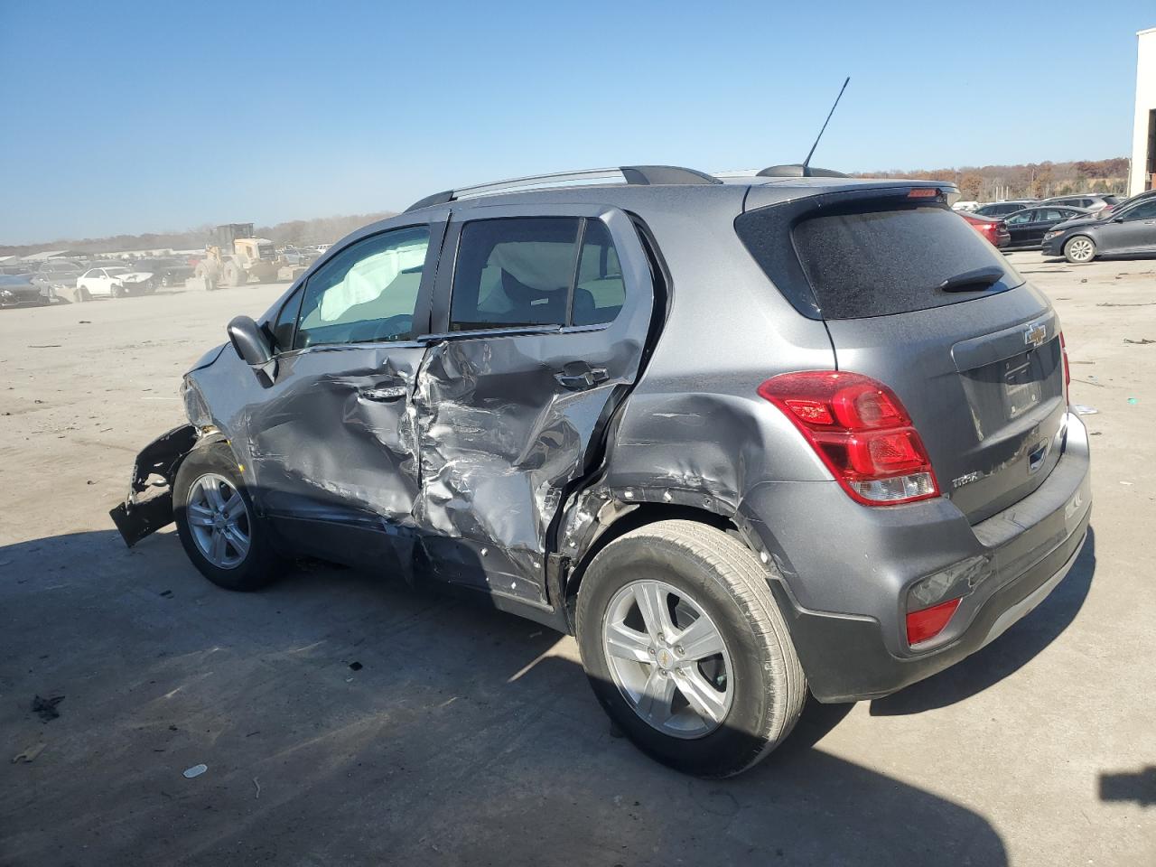 2019 CHEVROLET TRAX 1LT photo 2