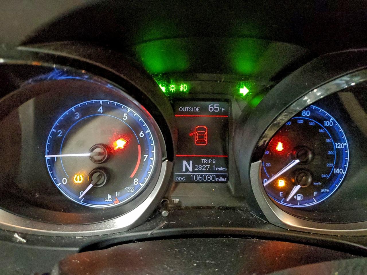 2014 TOYOTA COROLLA L photo 9