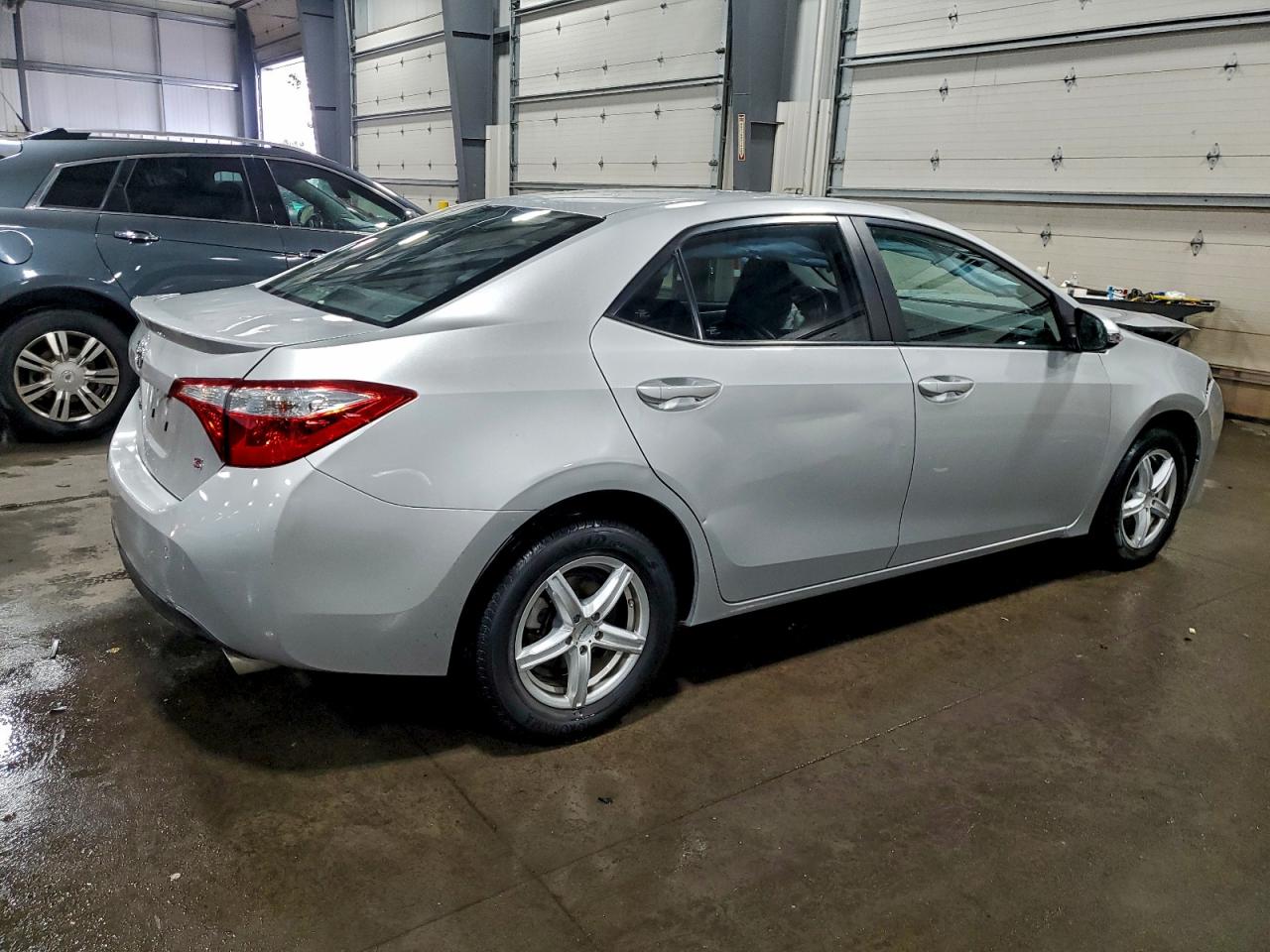 2014 TOYOTA COROLLA L photo 3