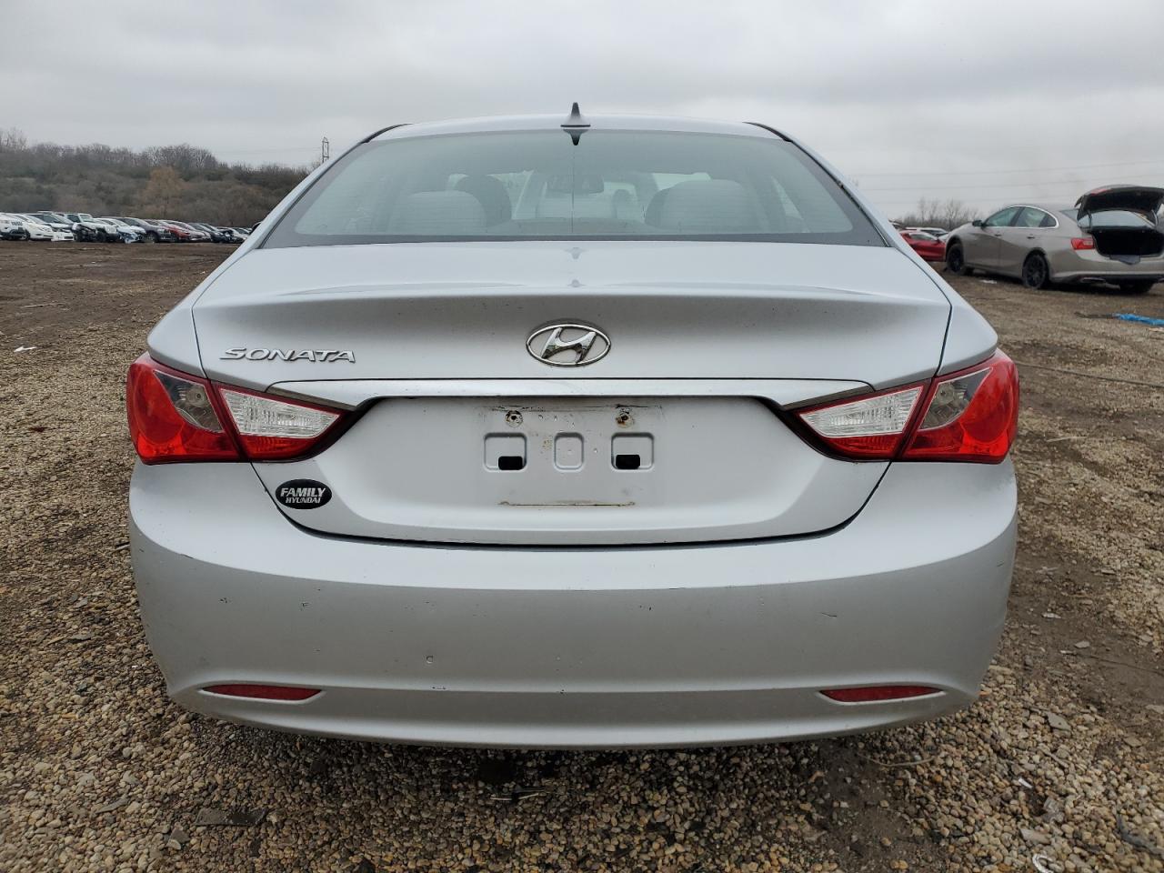 2013 HYUNDAI SONATA GLS photo 11