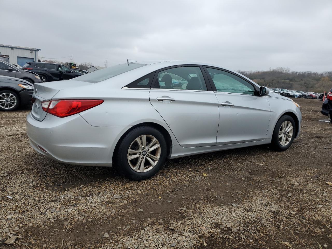 2013 HYUNDAI SONATA GLS photo 5