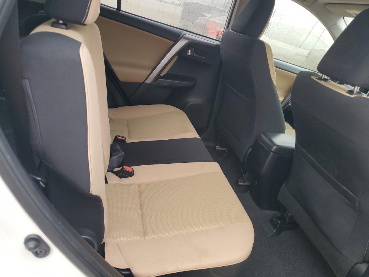 2017 TOYOTA RAV4 XLE photo 10