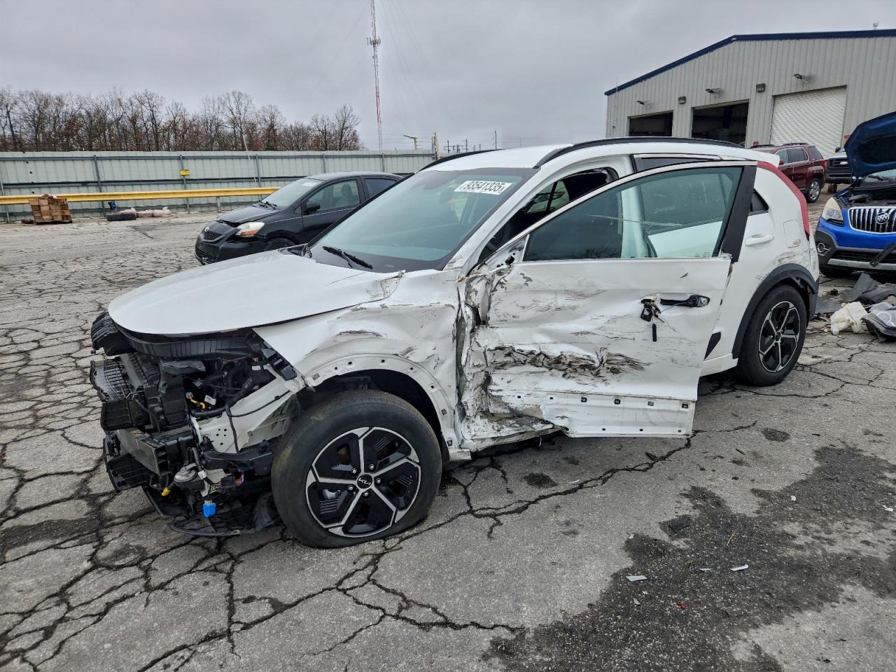 2023 KIA NIRO