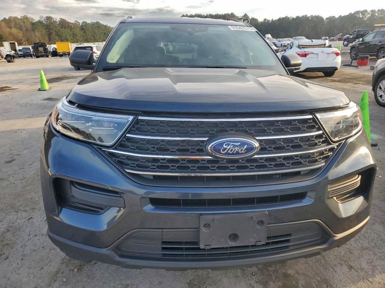 2023 FORD EXPLORER XLT photo 9