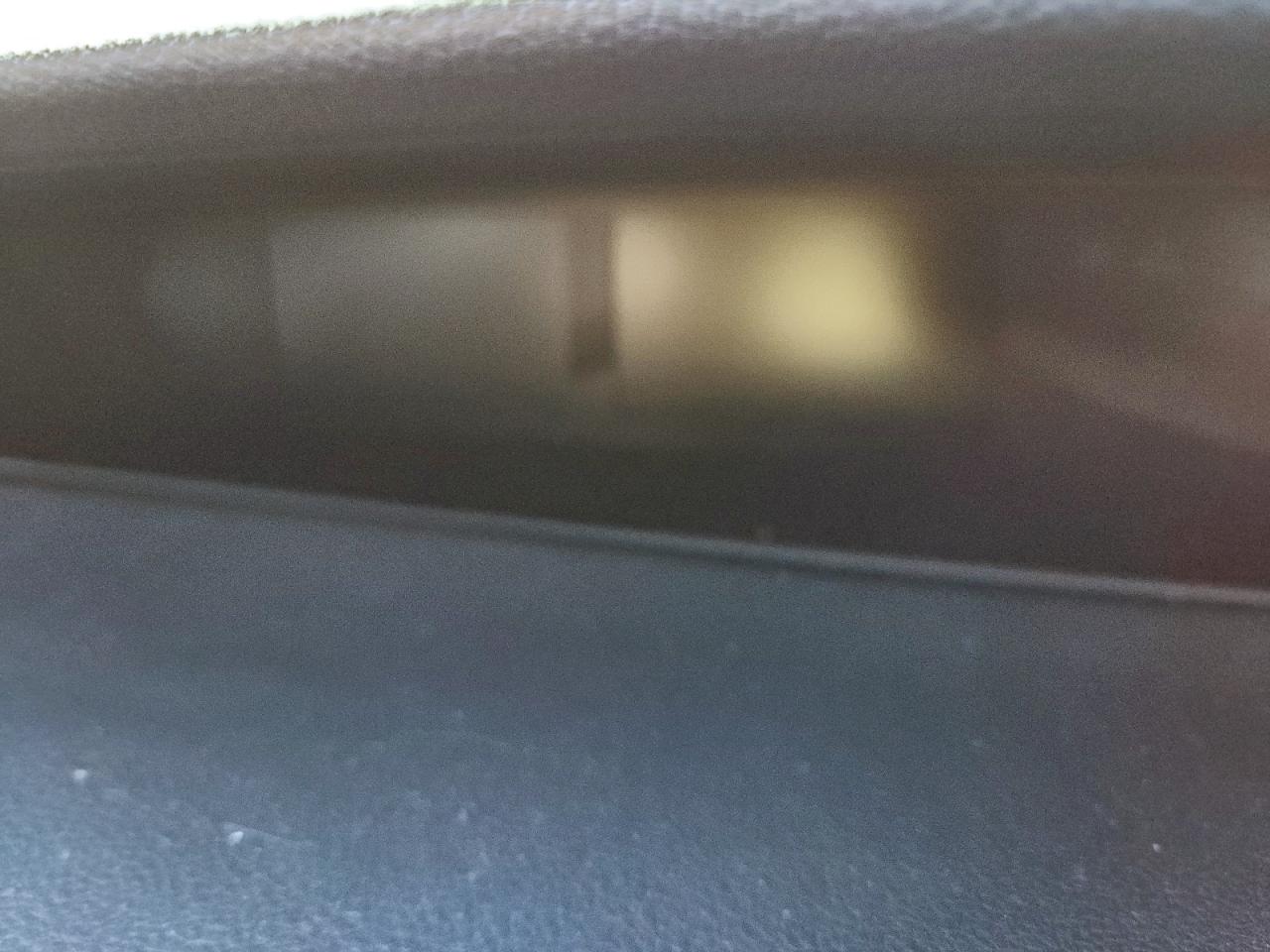 2017 TOYOTA MIRAI BASE photo 17