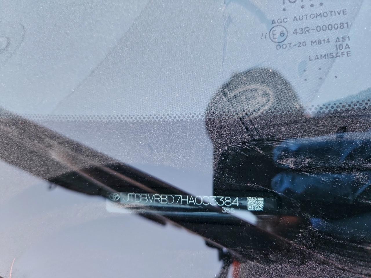 2017 TOYOTA MIRAI BASE photo 23