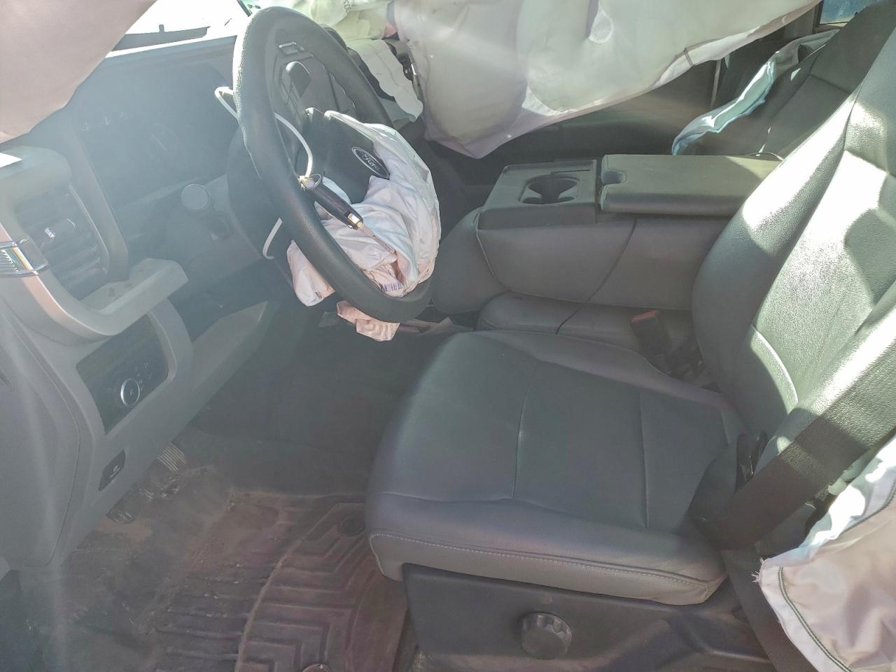 2023 FORD F550 SUPER DUTY TRUCK CAB AND CHASSIS photo 13