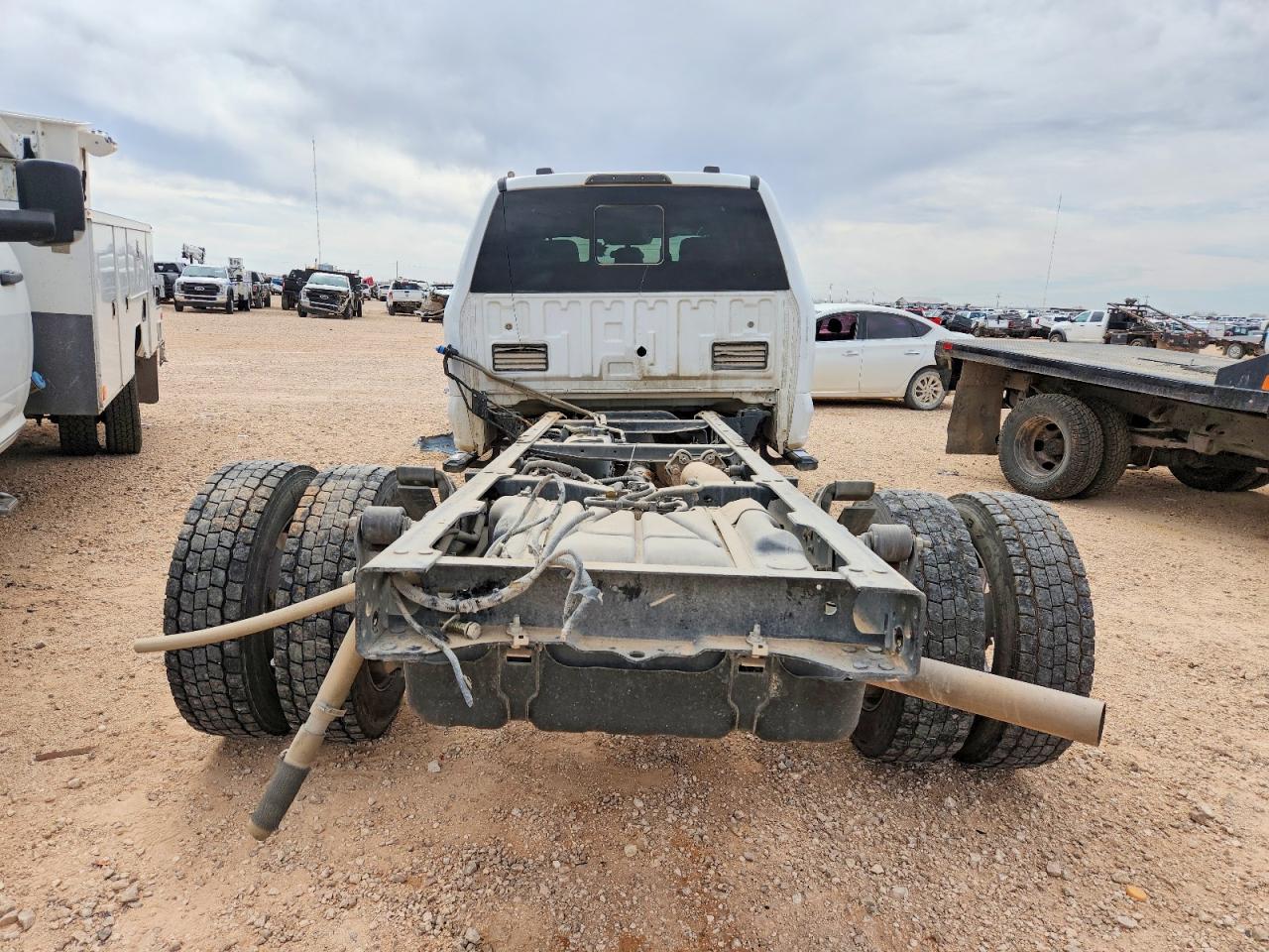 2023 FORD F550 SUPER DUTY TRUCK CAB AND CHASSIS photo 11