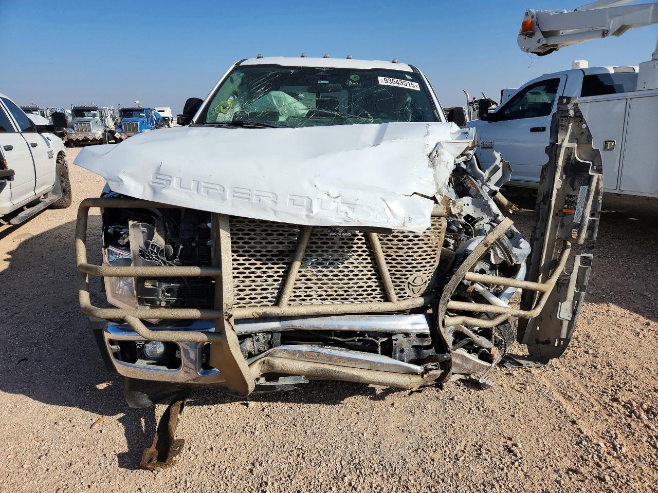 2023 FORD F550 SUPER DUTY TRUCK CAB AND CHASSIS photo 9