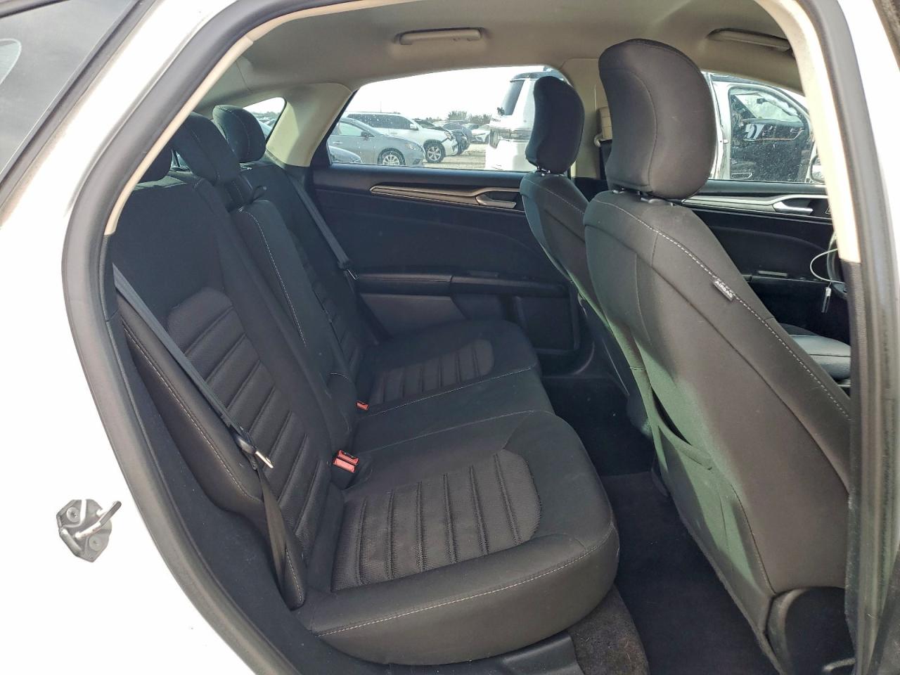 2018 FORD FUSION SE photo 19