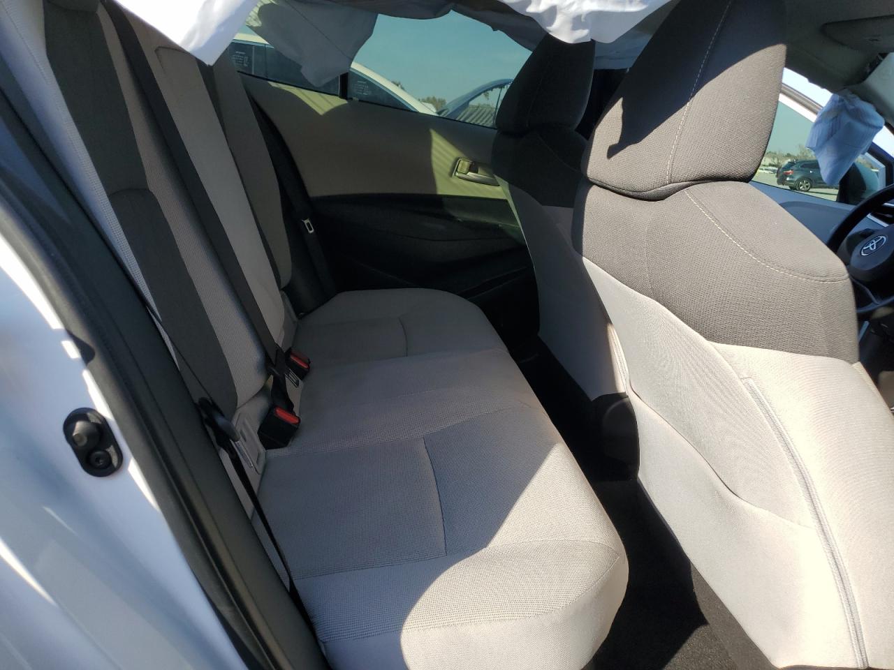 2020 TOYOTA COROLLA LE photo 10