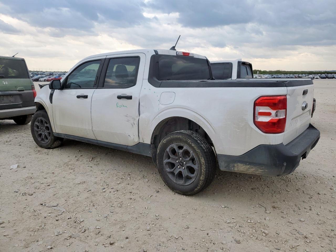 2023 FORD MAVERICK XL photo 3