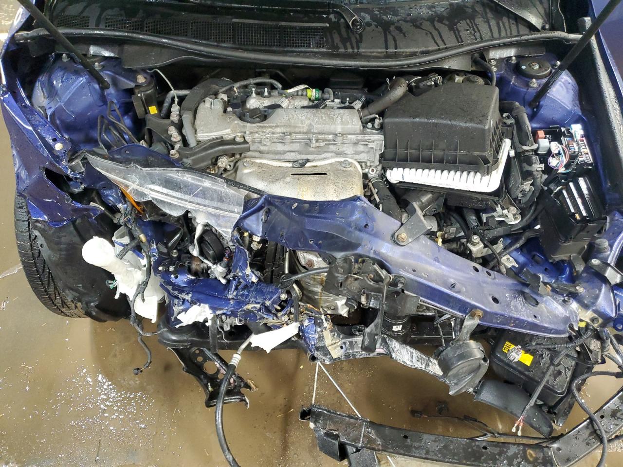 2015 TOYOTA CAMRY SE photo 21