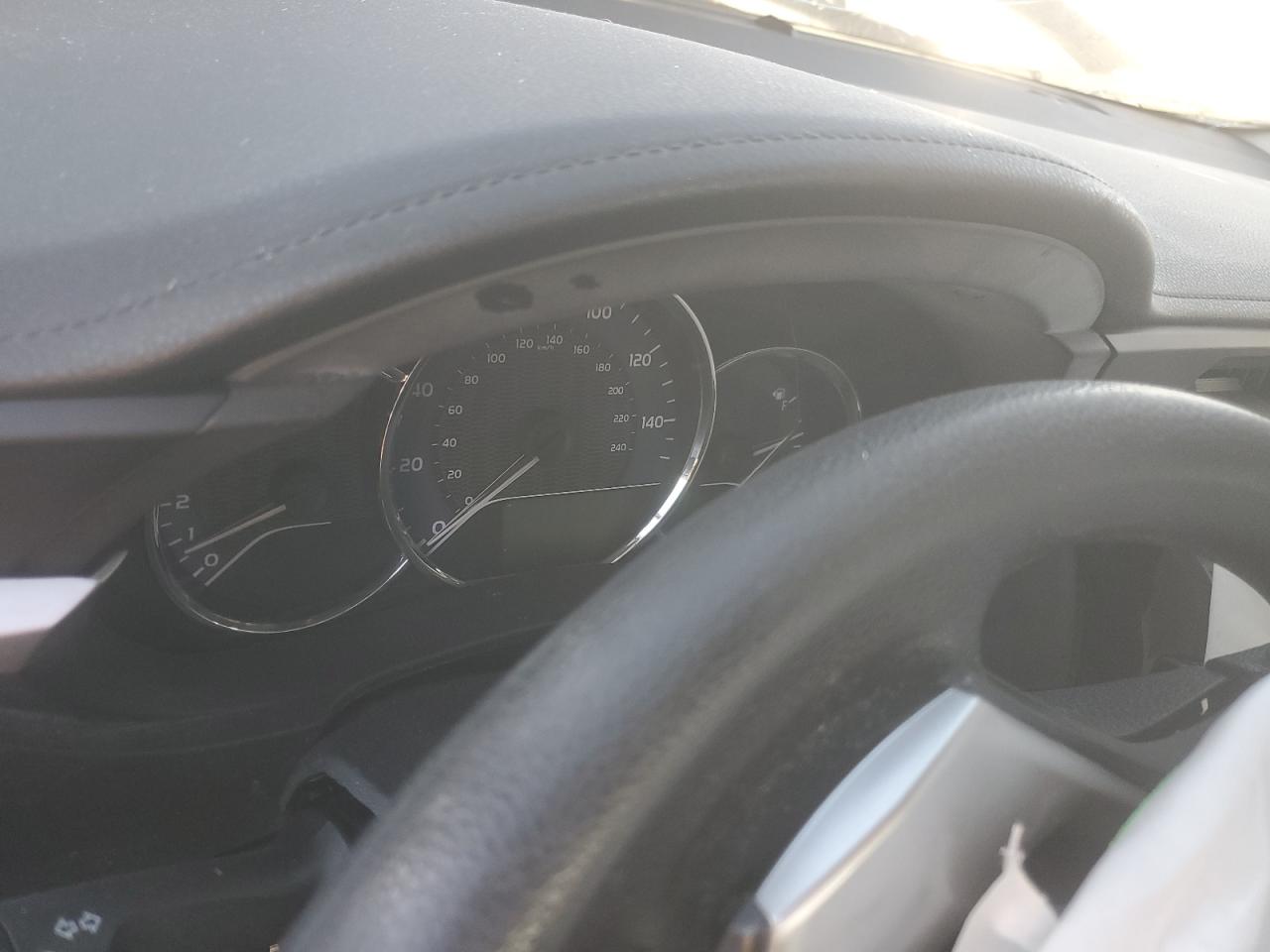 2015 TOYOTA COROLLA L photo 9