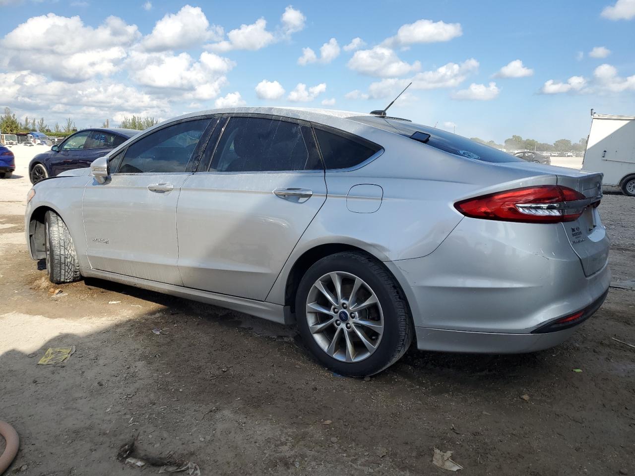 2017 FORD FUSION SE HYBRID photo 2