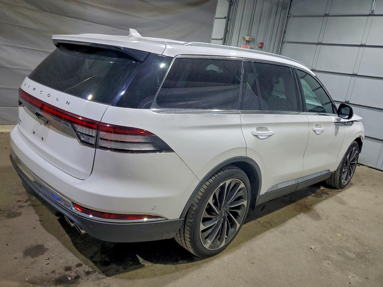2020 LINCOLN AVIATOR RESERVE photo 3